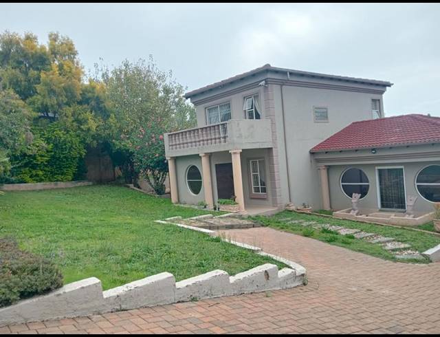 5 BEDROOM HOUSE FOR SALE IN RANGEVIEW EXT 4